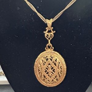 Vintage Elegant Gold Filigree Pendant Mirror  Necklace
